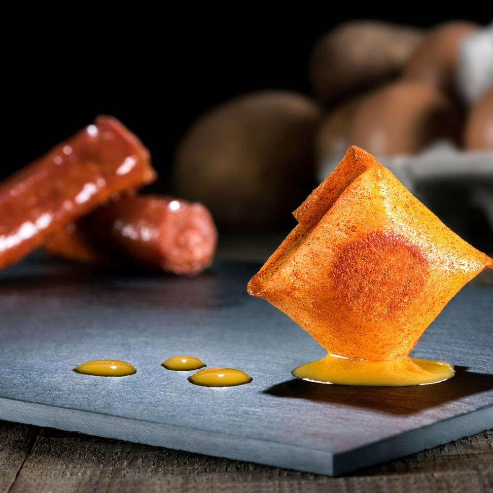 PINTXO HUEVO Y TXISTORRA