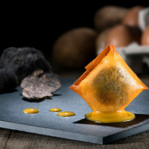 PINTXO HUEVO Y TRUFA